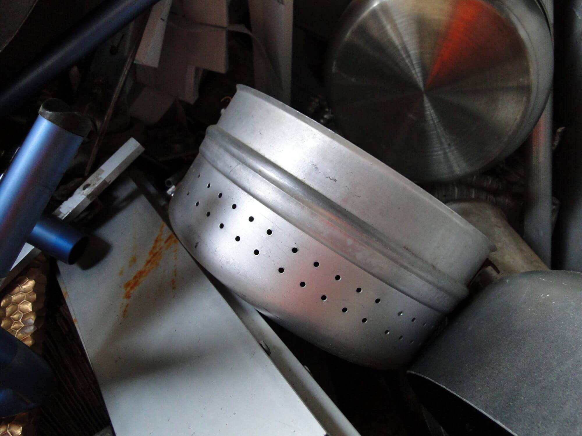 Des casseroles en aluminium
